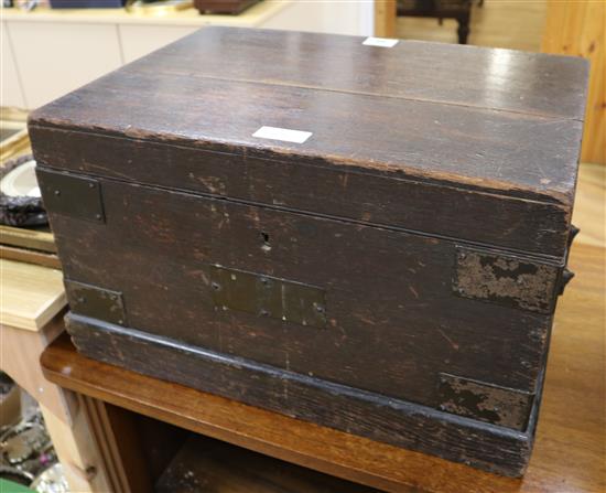 Oak cutlery chest